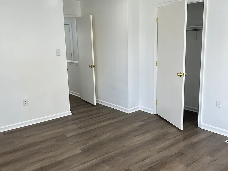 102 Gateway Dr — Photo 17