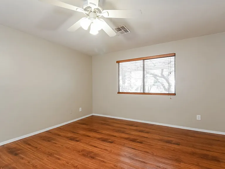 8506 N Sayante Way — Photo 8