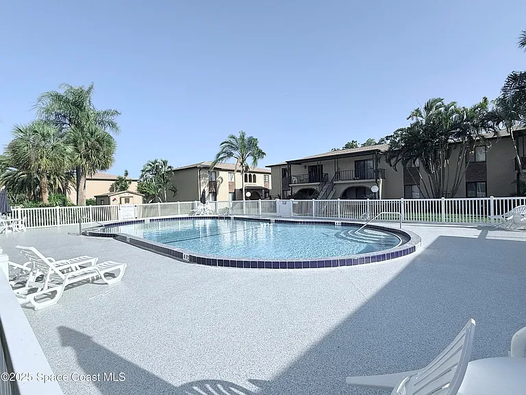 127 San Paulo Cir #1127 — Photo 20
