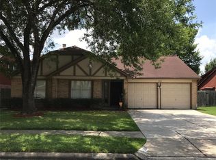 130 Ambershadow Dr, Houston, TX 77015