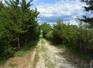 10220 SW Davis Rd, Harveyville, KS 66431