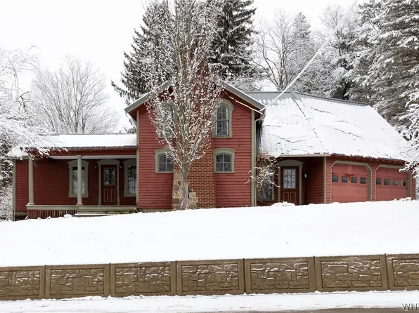 8835 State Rd, Colden, NY 14033