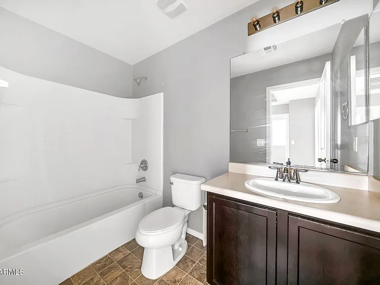 7770 W Alvarado Rd — Photo 26