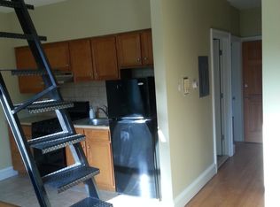 313 N 34th St APT 3F, Philadelphia, PA 19104