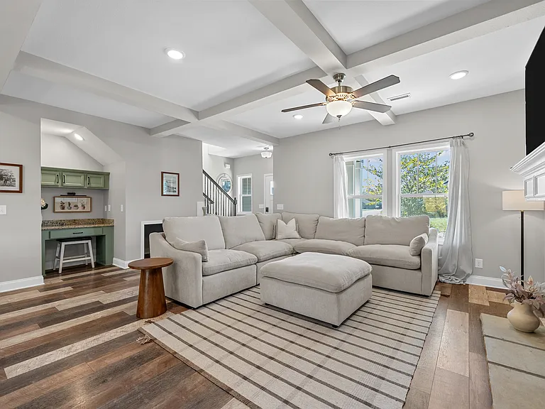 1147 Eagles View Dr — Photo 7