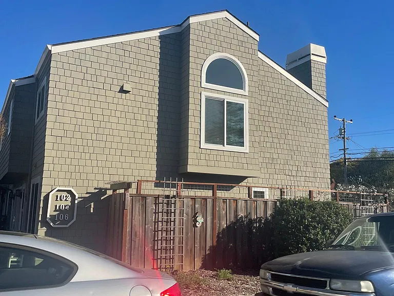 104 Lloyd Ct — Photo 8