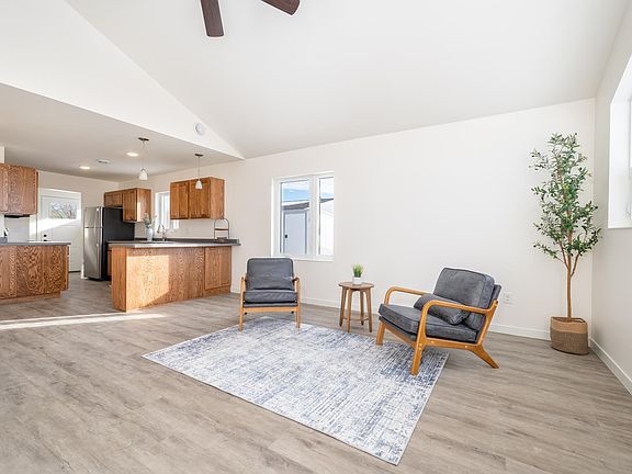 4th image of 615 NW 7th Ave