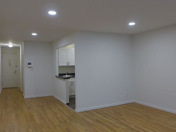 3rd image of 77 5th Ave APT 10A