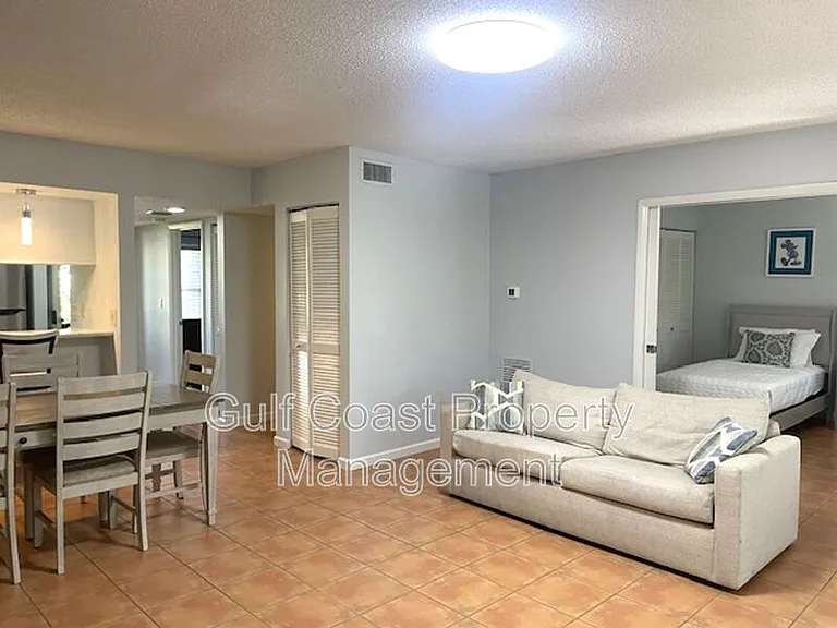 4574 Ringwood Mdw — Photo 13