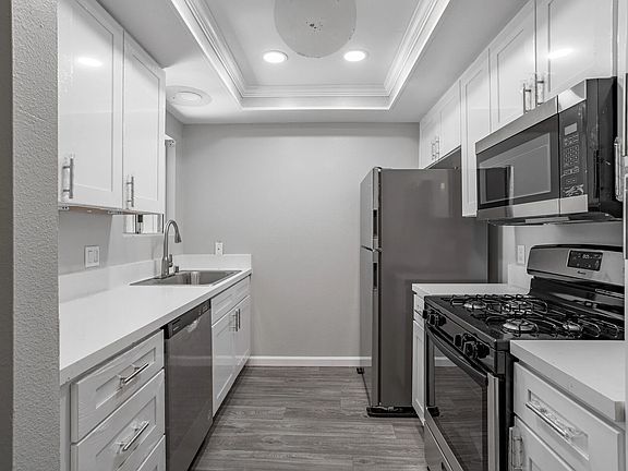 4th image of 1261 Ryan Ln #13H
