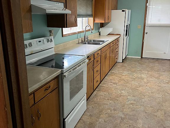 3rd image of 6828 51st Ave NE #2