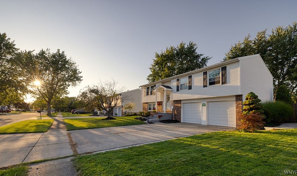 1st image of 90 Southridge Dr