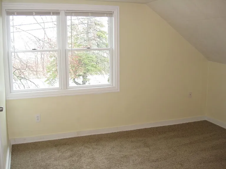 14013 N Port Washington Rd #2 — Photo 10