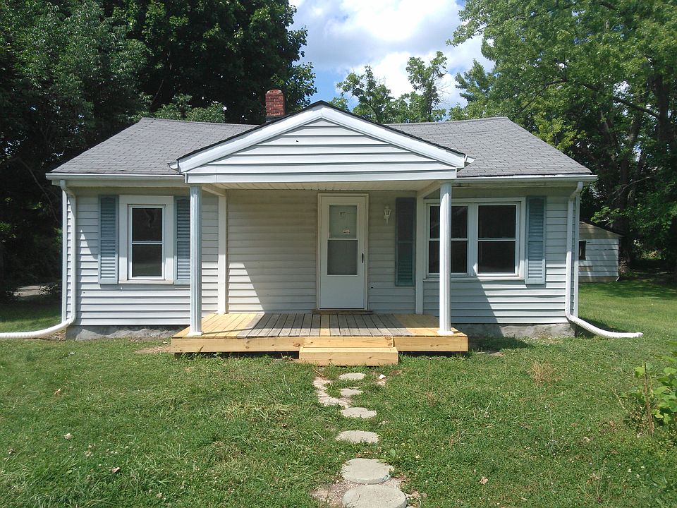 1st image of 1400 E Hines St