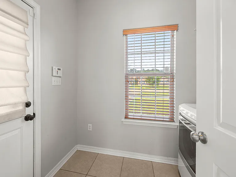 48317 Fox Hollow Blvd — Photo 11