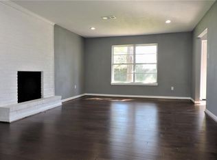 207 Staples Dr, Baytown, TX 77523