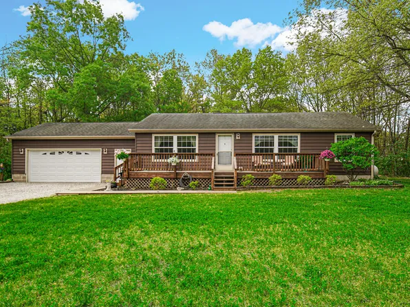 205 W White St, San Pierre, IN 46374
