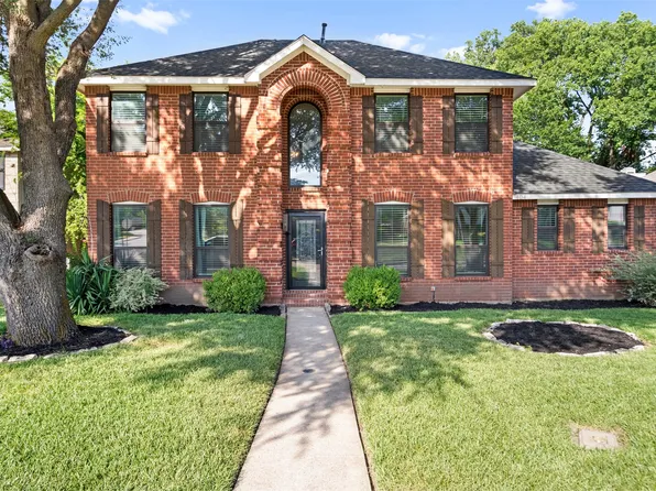 404 Lemontree Ln, Desoto, TX 75115