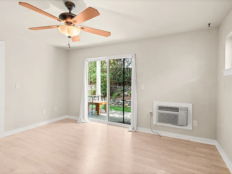 2221 McCall Dr — Photo 9