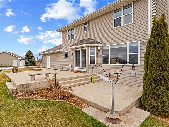 3rd image of 5772 Blahnik Rd