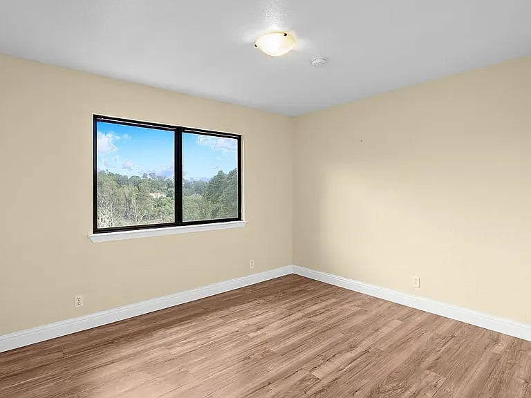 812 Loma Prieta Dr — Photo 9