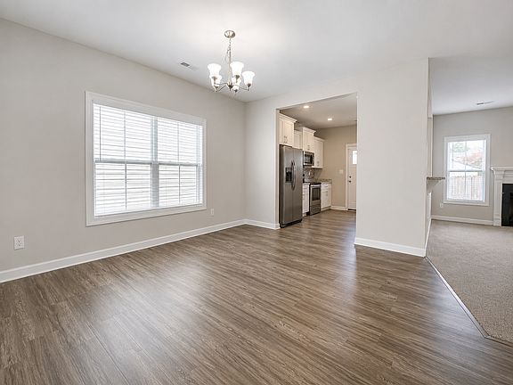 5th image of 2204 Engle Ave