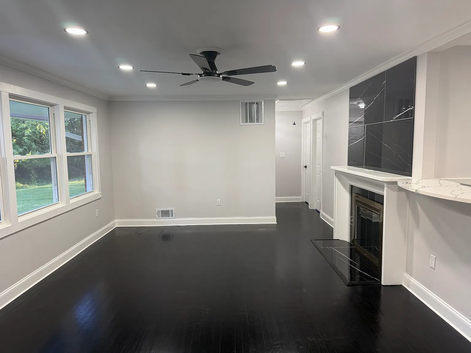 7 bed, 1600 sqft, $4,350 — Photo 3