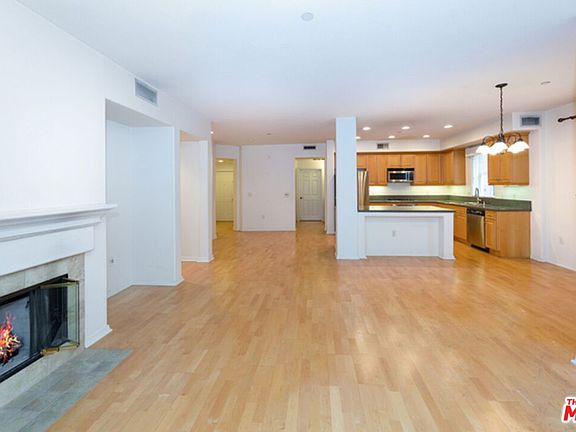 2nd image of 13080 Pacific Promenade APT 109