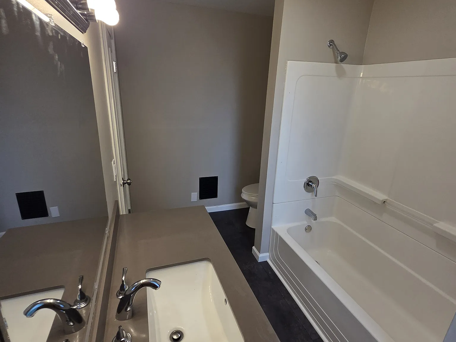 4 bed, 1800 sqft, $1,800 — Photo 4