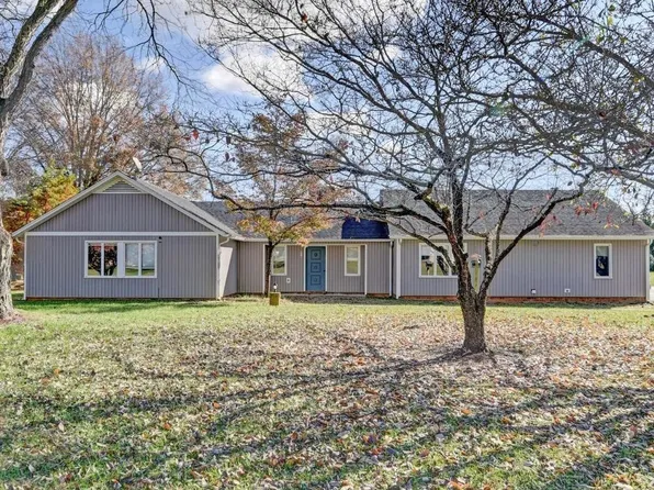 496 Wellington Dr, Forest, VA 24551