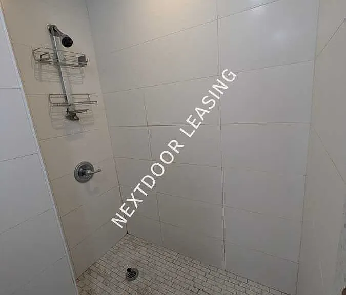 28 E 47th St #1M — Photo 8