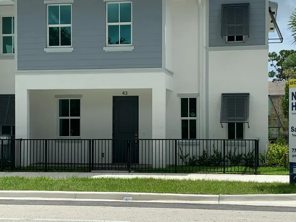 747 SE Central Parkway #43, Stuart, FL 34994