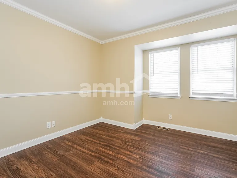 112 Shawnee Ln — Photo 11