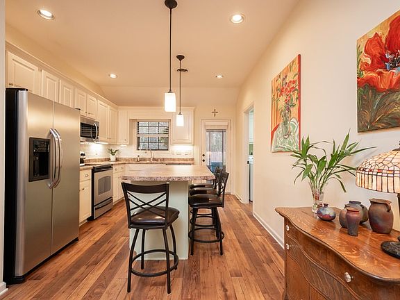 5th image of 232 Logan Lee Loop