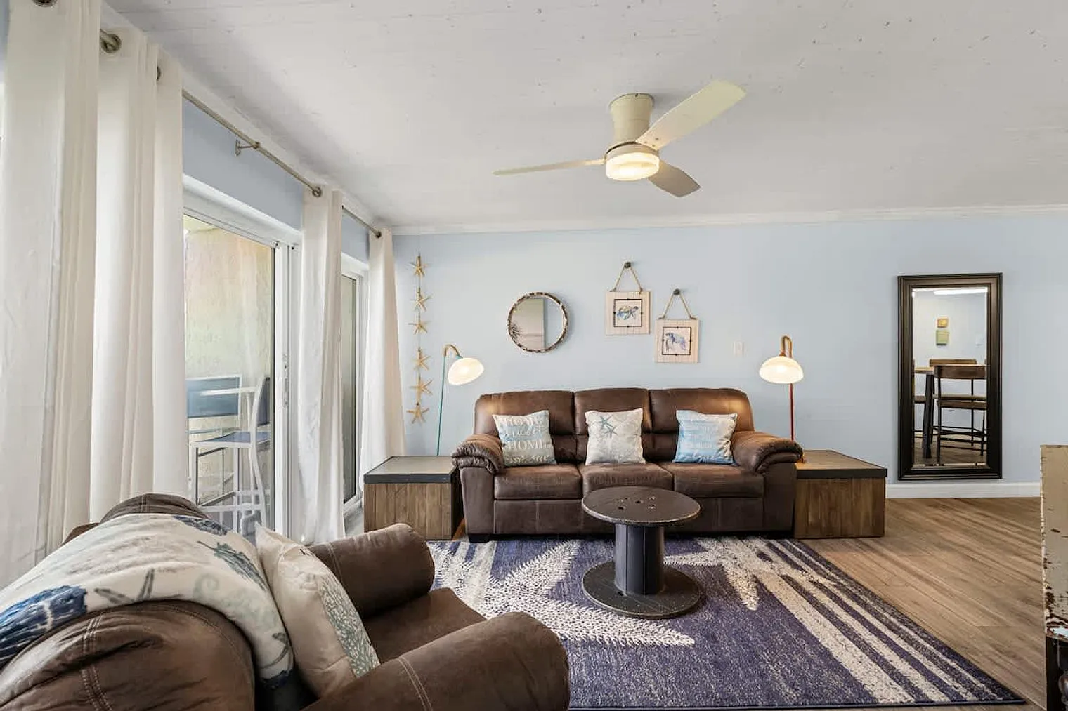 2 bed, 2.0 bath, 990 sqft, $7,866 — Photo 4