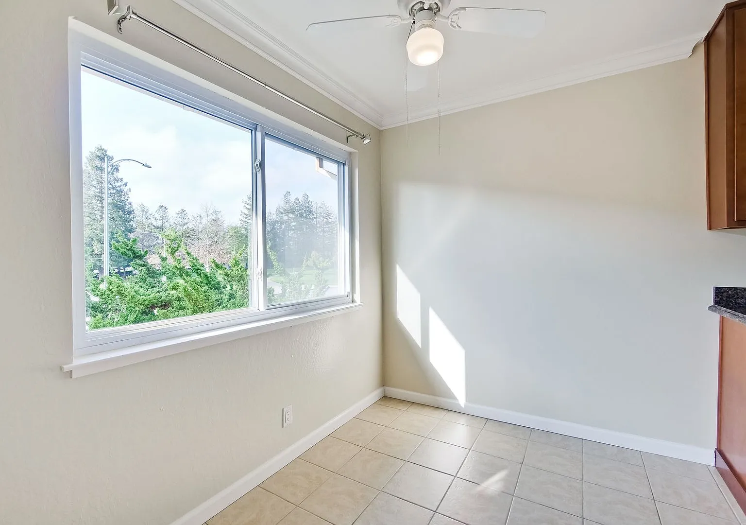 699 Grand Coulee — Photo 4