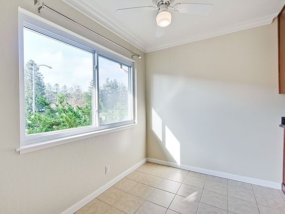 4th image of 699 Grand Coulee Ave APT 6