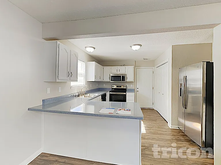 7321 Kimble Dr — Photo 4