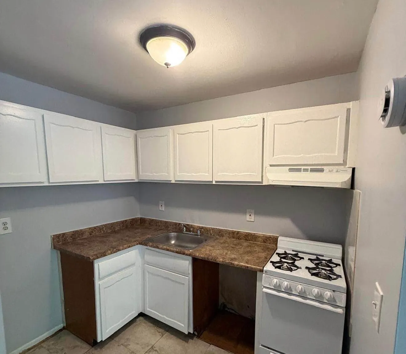 78 Park Ave — Photo 2