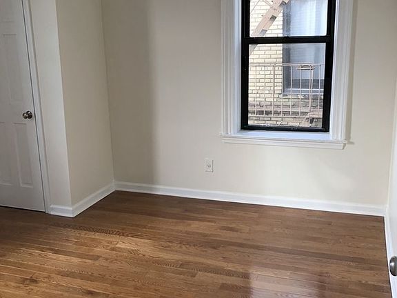 5th image of 3242 33rd St APT F7