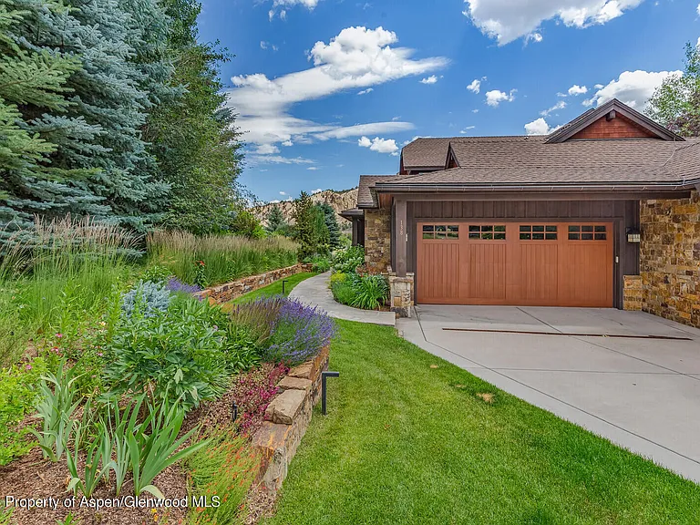 138 Club Lodge Dr — Photo 51