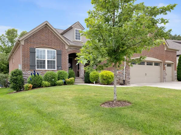 1063 River Oaks Blvd, Lebanon, TN 37087