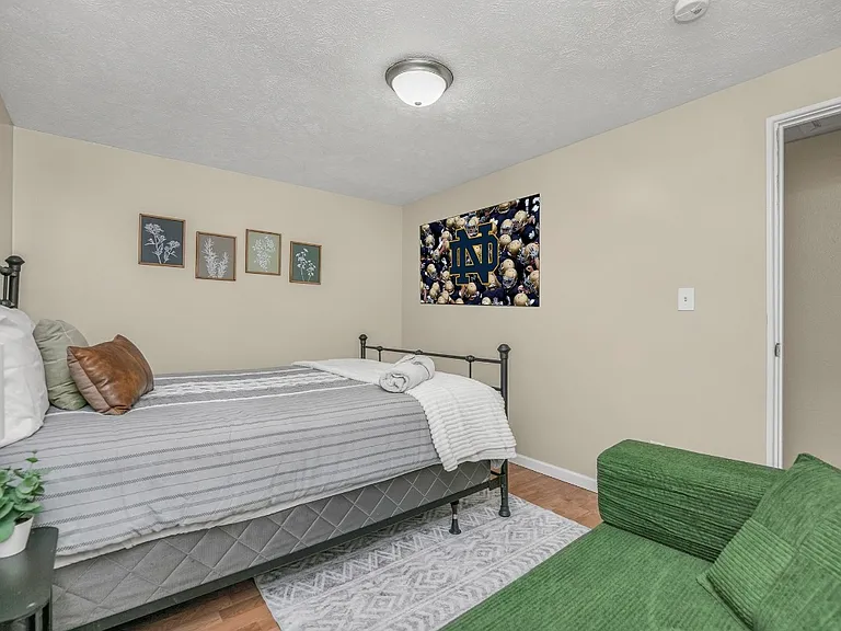1819 Corby Blvd — Photo 5