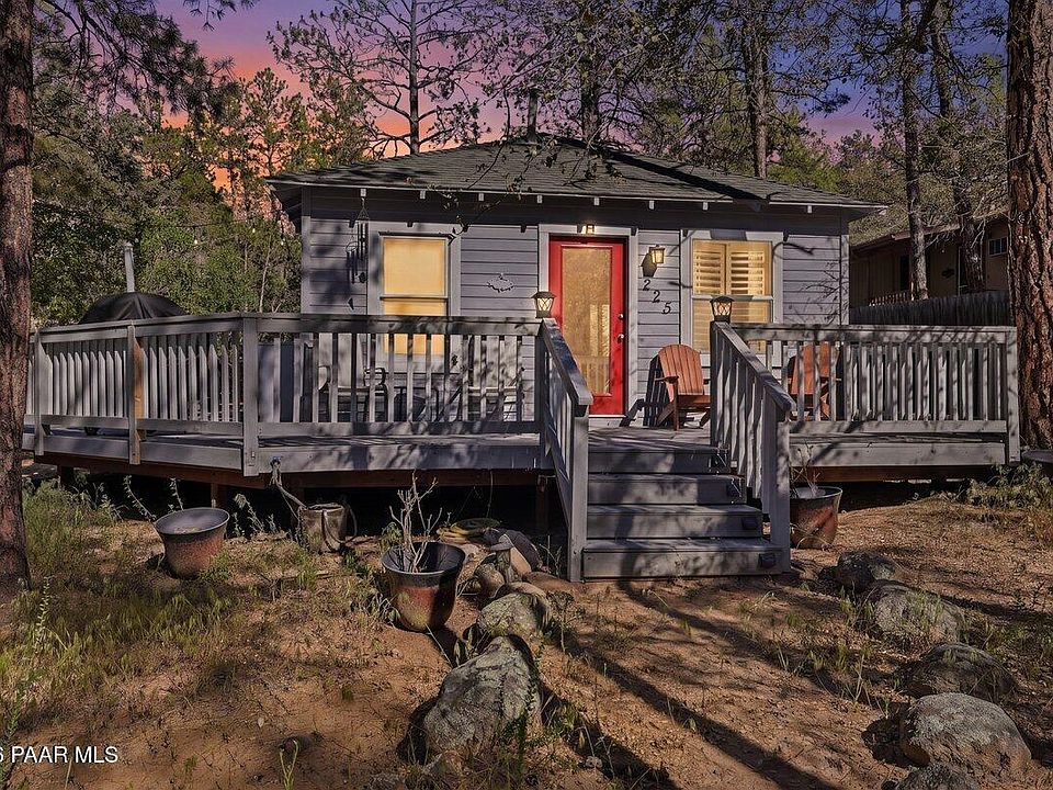 1st image of 225 Cory Ave