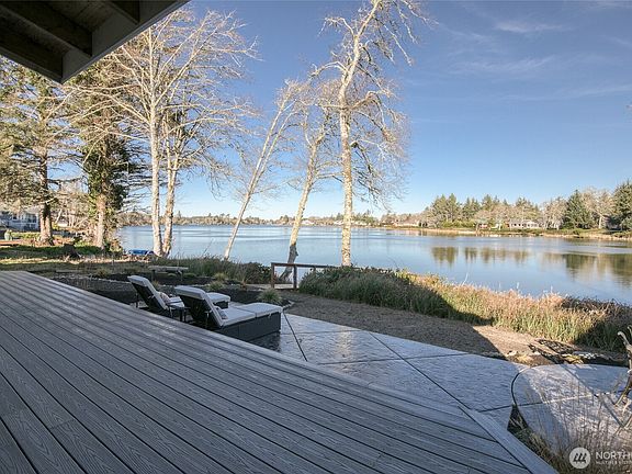 4th image of 792 Falls of Clyde Loop SE