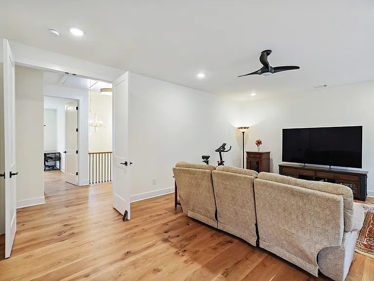 7674 Sawyer Brown Rd — Photo 68