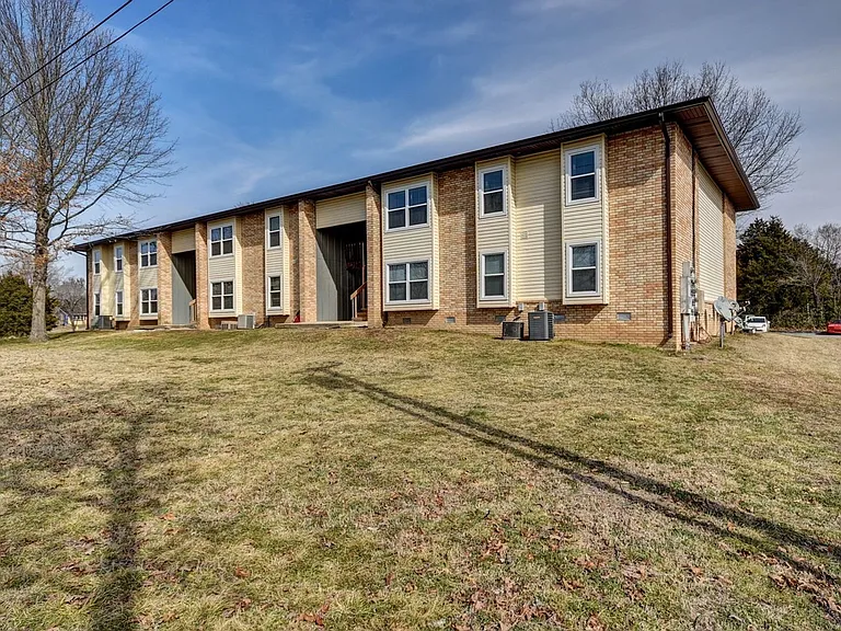 616 Evergreen St — Photo 16