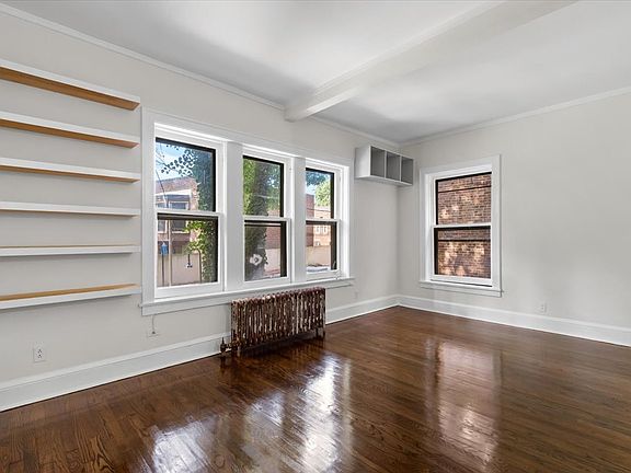 4th image of 1633 E Hyde Park Blvd APT 1D