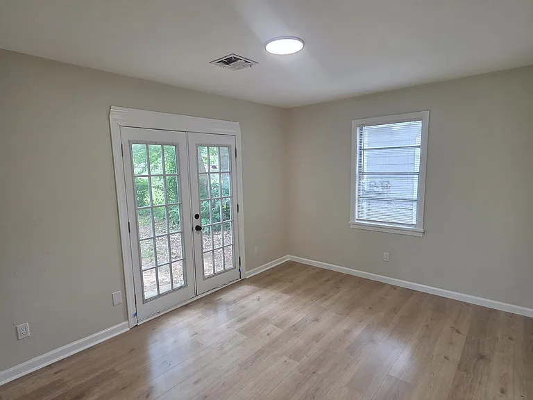 1705 Oriole St — Photo 5