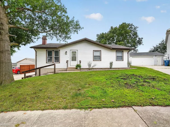 3951 Valdez Dr, Waterloo, IA 50701